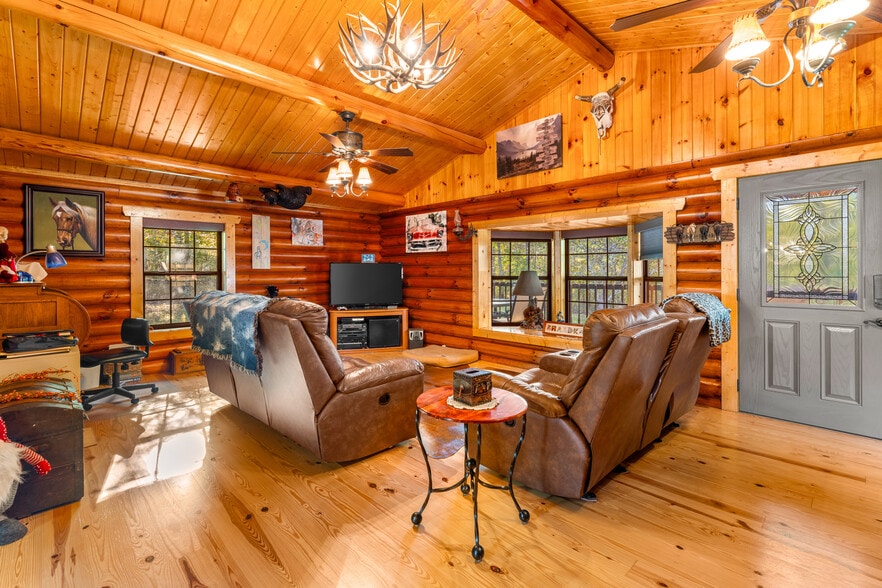 More Photos Of 228 Pattie Gap Rd, Philadelphia Apartments For Sale