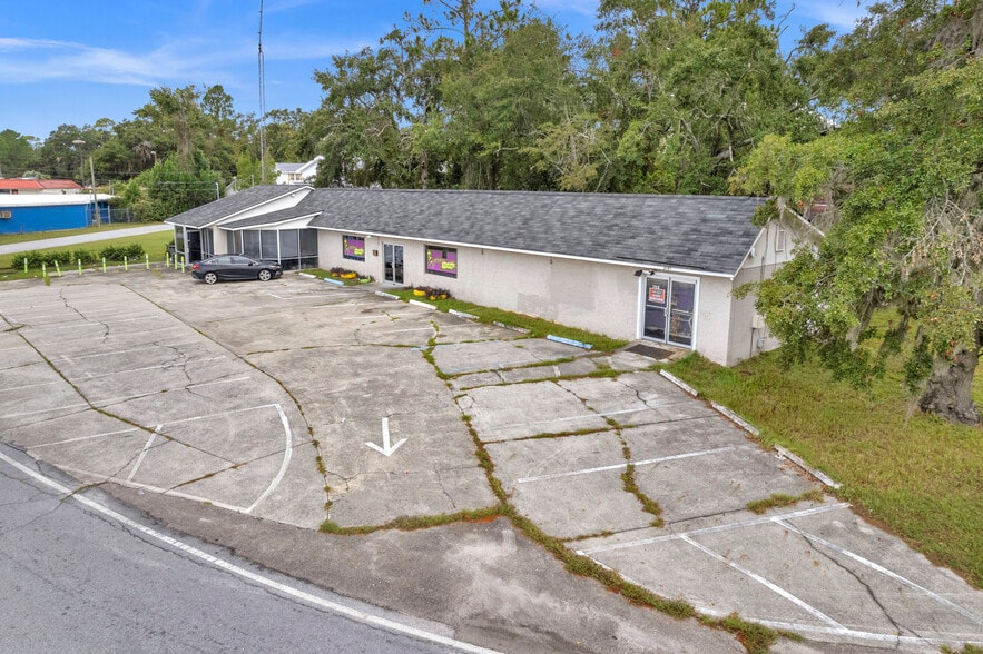 More Photos Of 315 S Welborn St, Hinesville Office For Sale