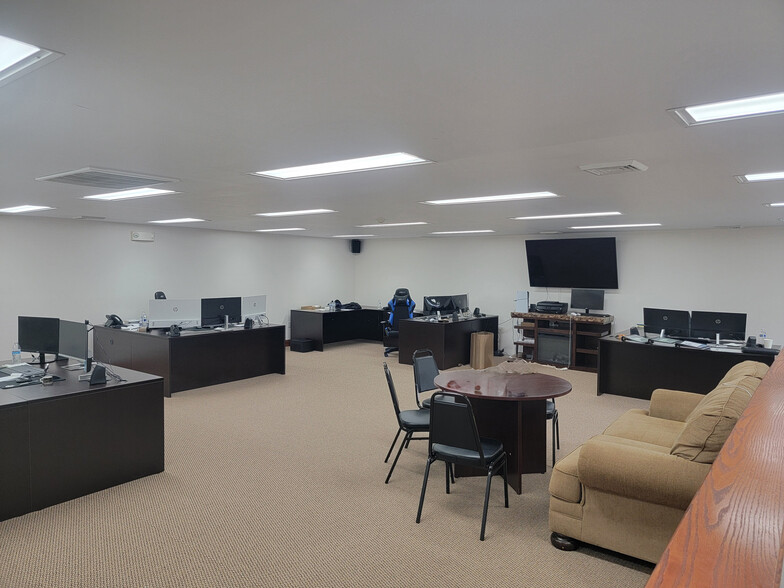 More Photos Of 909 Bustleton Pike, Feasterville Trevose Office For Lease