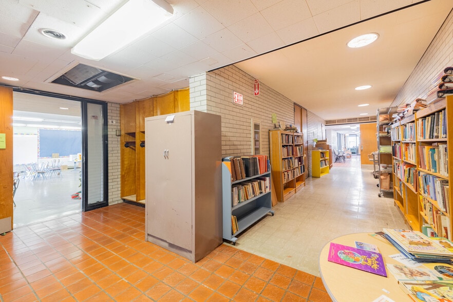 More Photos Of 4049 Longmeadow Dr, Trenton Religious Facility For Sale