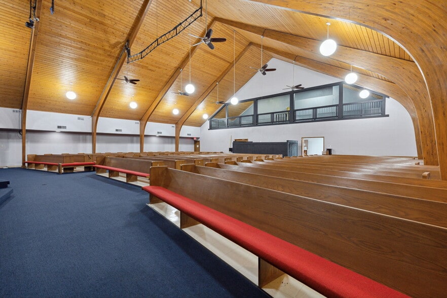 More Photos Of 1919 S Collins St, Arlington Religious Facility For Sale
