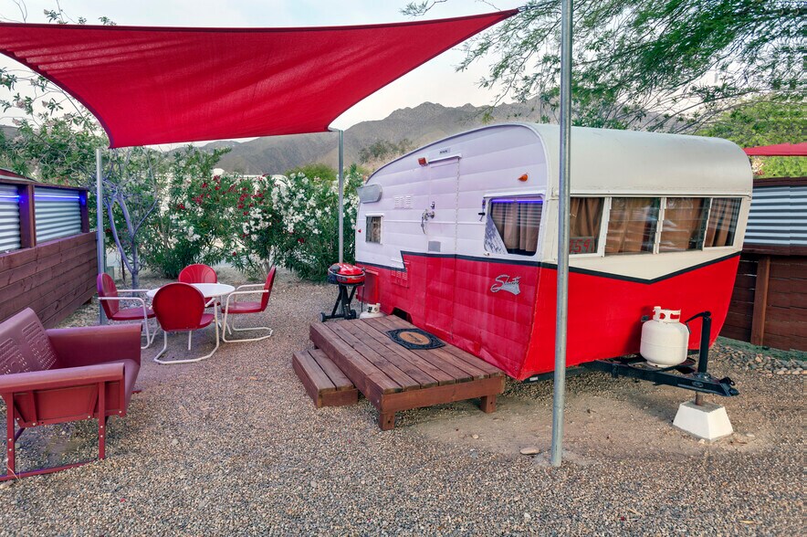 More Photos Of 221 Palm Canyon Dr, Borrego Springs Hotel For Sale