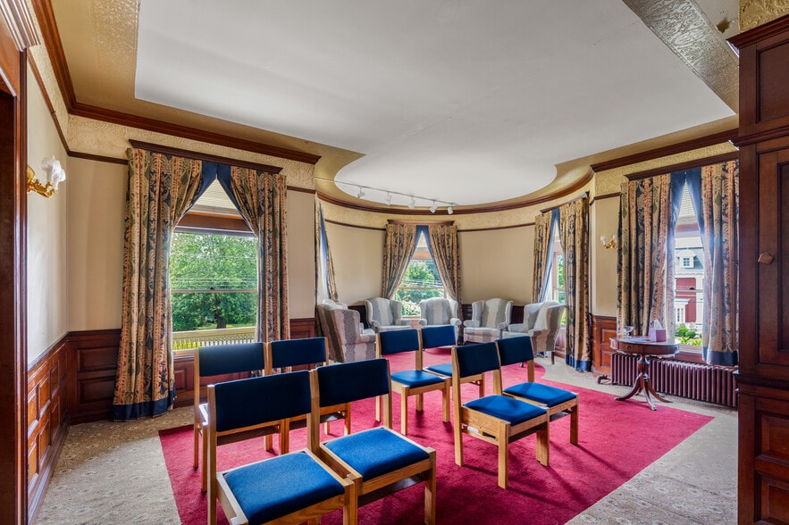 More Photos Of 76 Prospect St, Vernon Funeral Home For Sale