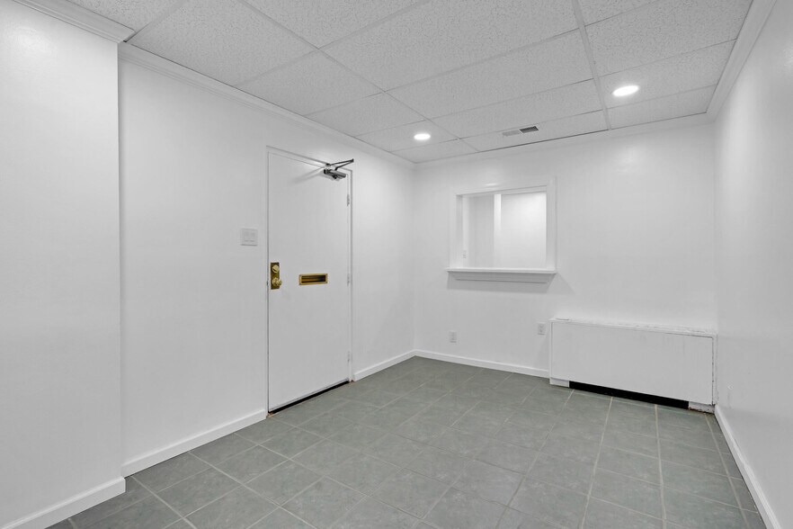 More Photos Of 5565 Columbia Pike, Arlington Multifamily For Sale