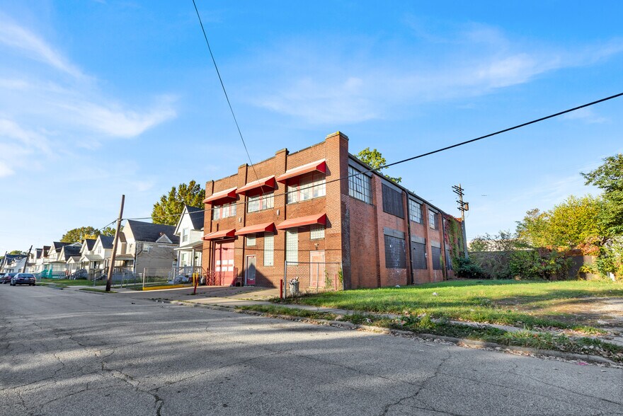 More Photos Of 2032 W 105th St, Cleveland Warehouse For Sale