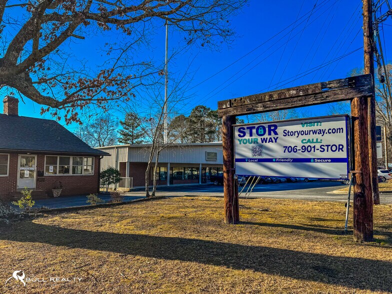 More Photos Of 6869 S Sweetwater Rd, Lithia Springs Self Storage For Lease