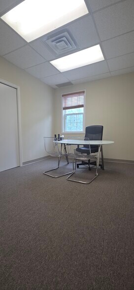 More Photos Of 168 Franklin Corner Rd, Lawrenceville Office For Sale
