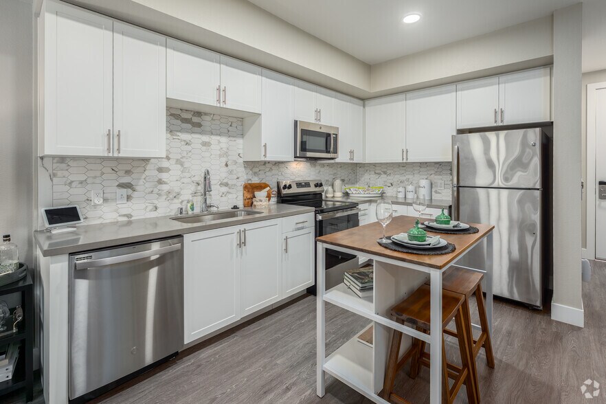 More Photos Of 3675 T St, Sacramento Apartments For Lease