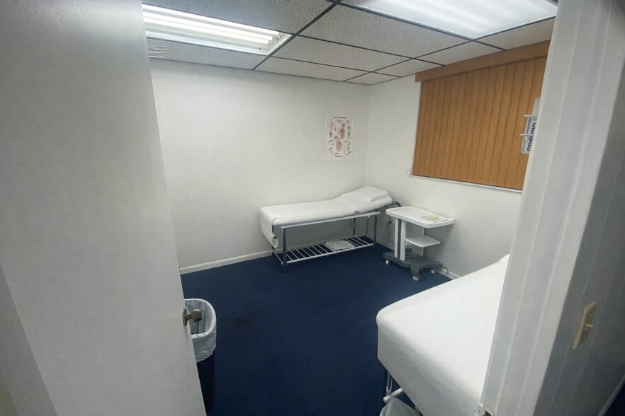 More Photos Of 601-625 SW 57th Ave, Miami Storefront Retail Office For Lease