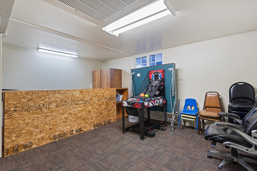 More Photos Of 2100 7th St, Baker City Specialty For Sale