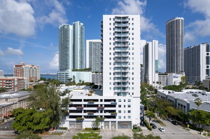 More Photos Of 275 NE 18th St, Miami Apartments For Lease