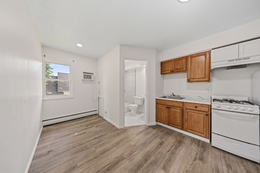 More Photos Of 2528 17th Ave S, Minneapolis Apartments For Sale