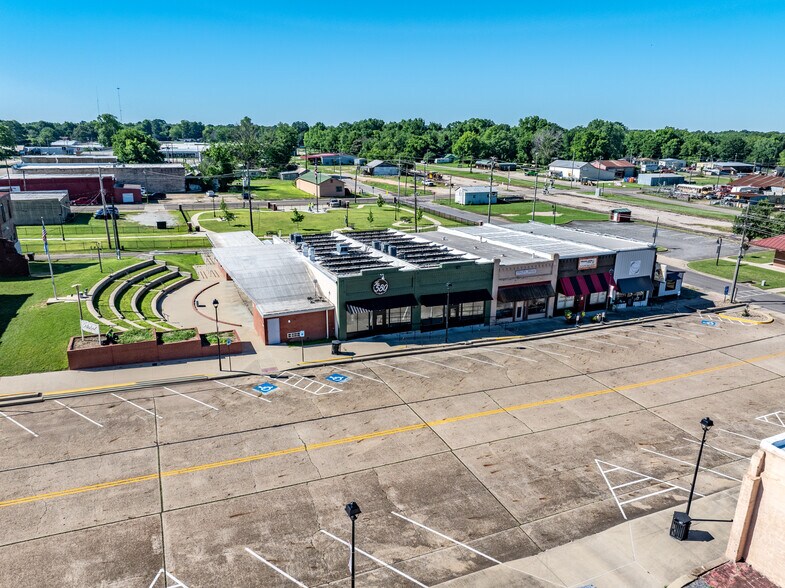 More Photos Of 14 W Main St, Idabel Restaurant For Sale