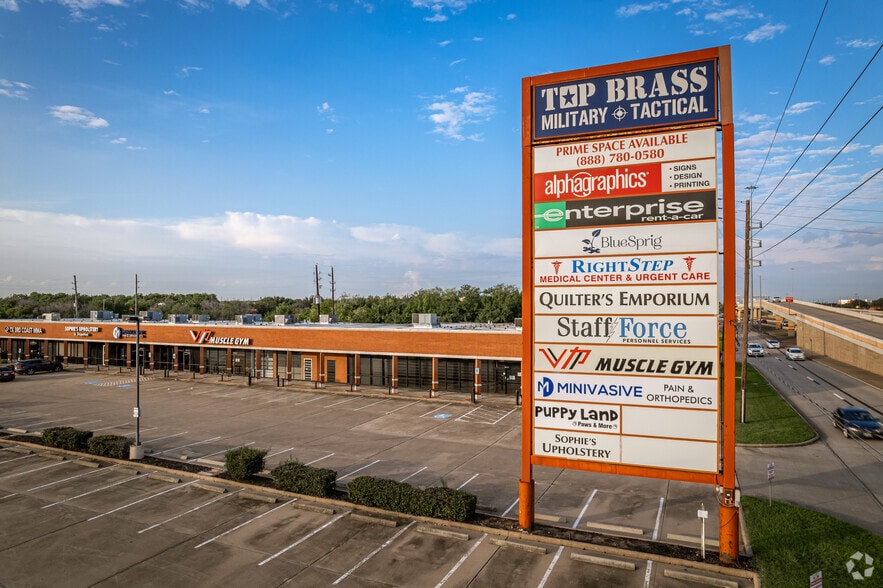 More Photos Of 11925 Southwest Fwy, Stafford Unknown For Lease