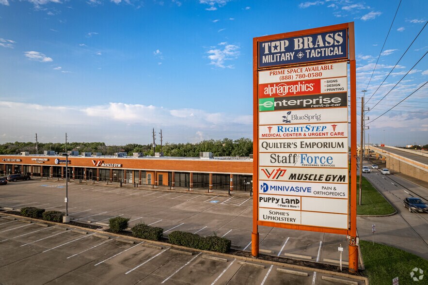 More Photos Of 11925 Southwest Fwy, Stafford Unknown For Lease