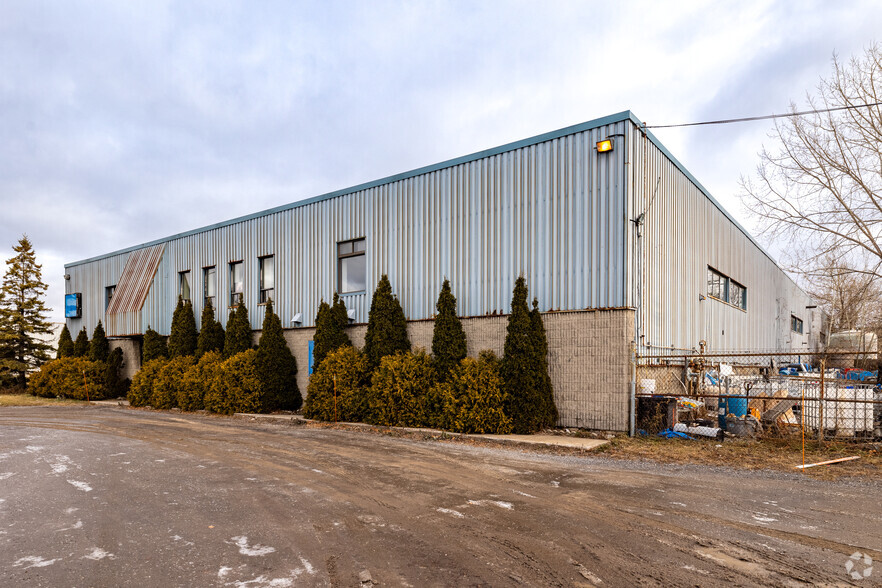 Primary Photo Of 12180 Boul Industriel, Montréal Service For Sale