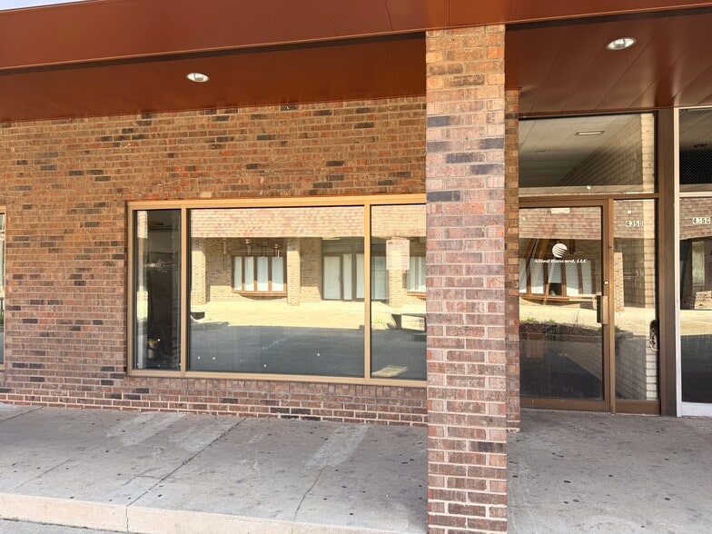 More Photos Of 417-435 Ridge Rd, Munster Unknown For Lease