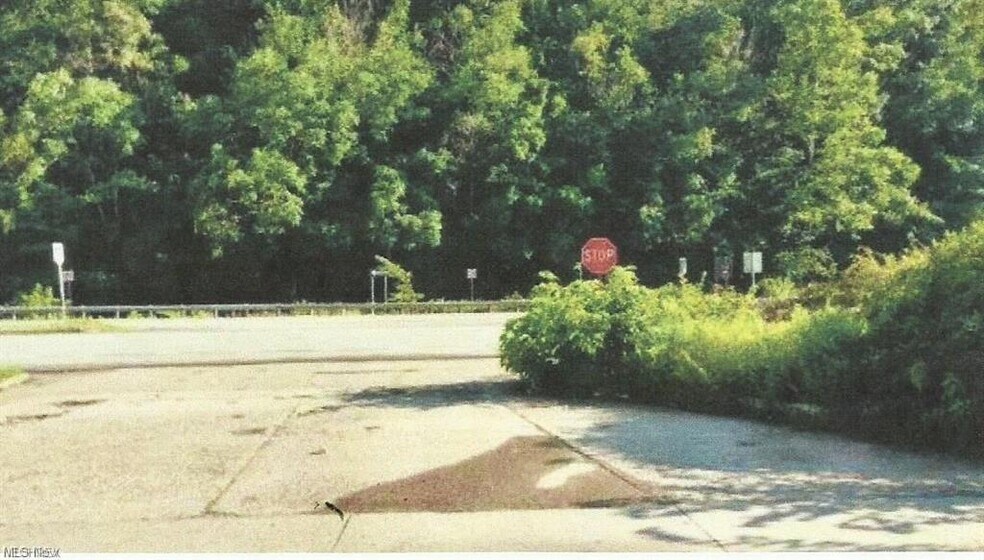 More Photos Of 4009 E 7th St, Parkersburg Land For Lease