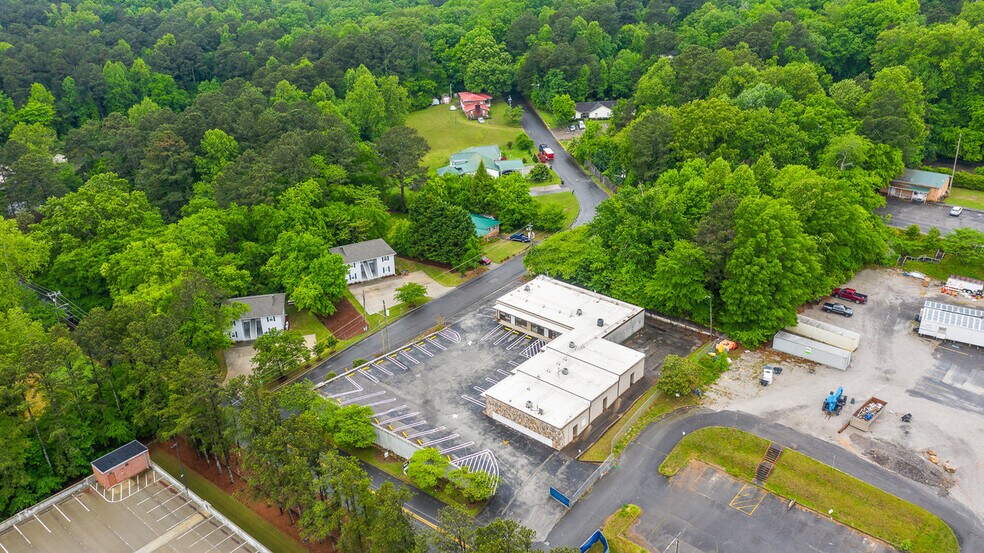 More Photos Of 1401 Applewood Dr, Dalton Medical For Lease