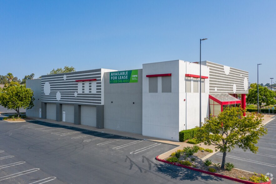 More Photos Of 1711-1990 University Dr, Vista Unknown For Lease