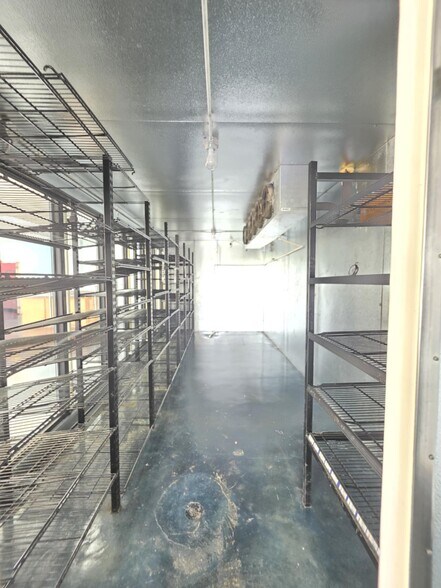 More Photos Of 8799 State Highway 35 N, Van Vleck Convenience Store For Sale