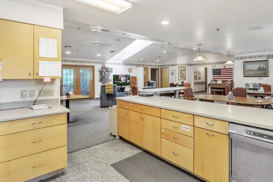 More Photos Of 121 S 5th St, Evansville Assisted Living For Sale