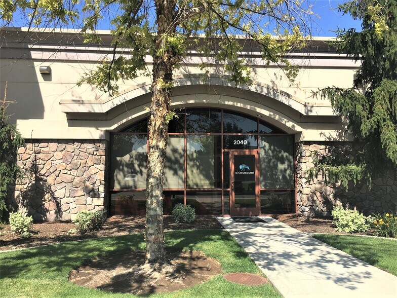 More Photos Of 2000-2090 S Eagle Rd, Meridian Office For Sale