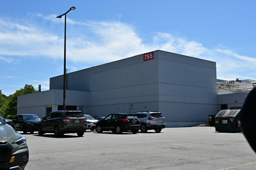 More Photos Of 2070 Route 52, Hopewell Junction Unknown For Lease