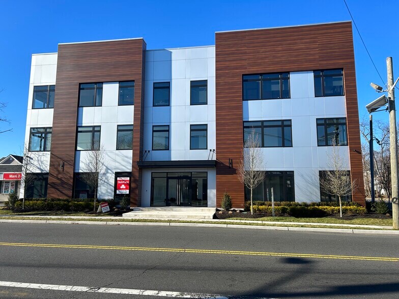 More Photos Of 530 Chestnut St, Union Township Office Residential For Lease