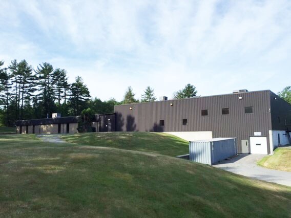 More Photos Of 16 Brent Dr, Hudson Light Manufacturing For Lease