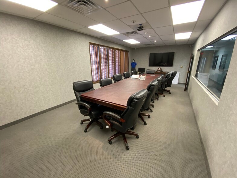 More Photos Of 3290 Airline Blvd, Portsmouth Research And Development For Sale