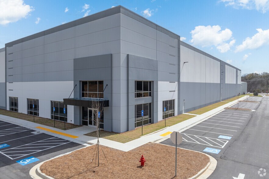 More Photos Of 8206 N US Highway 129, Pendergrass Distribution For Lease
