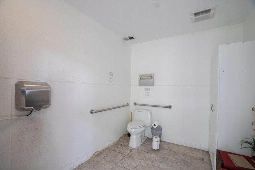 More Photos Of 4319 Piedmont Ave, Oakland Storefront Retail Office For Sale