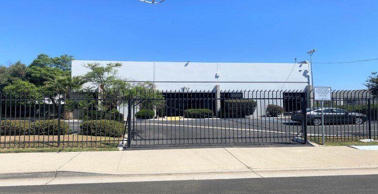 More Photos Of 1927 W 139th St, Gardena Industrial For Lease