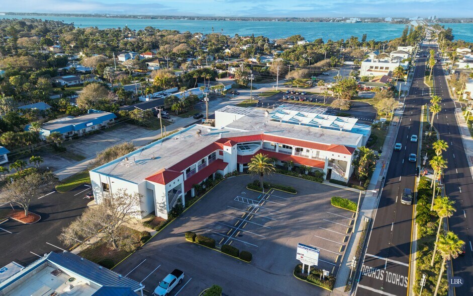 More Photos Of 325 5th Ave, Indialantic Office For Sale