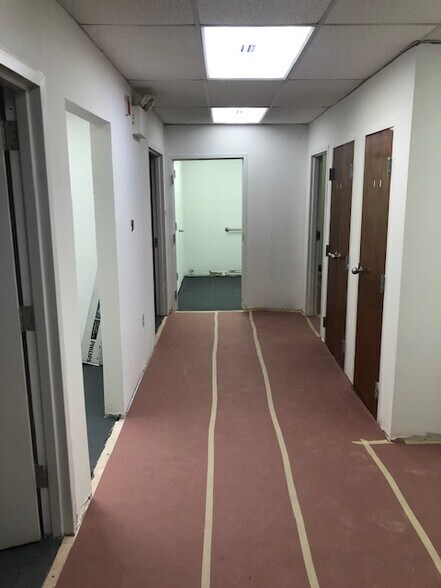 More Photos Of 900 Route 168, Turnersville Medical For Lease