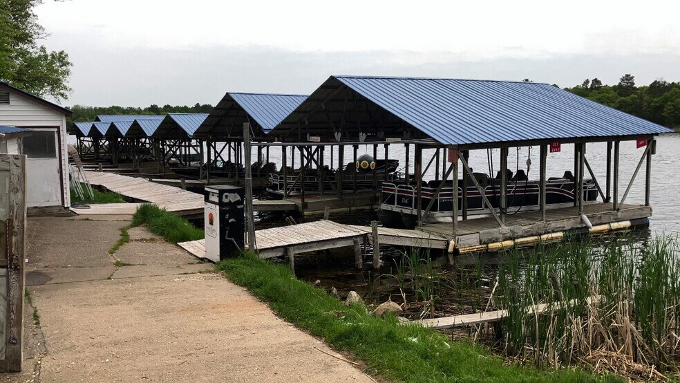 More Photos Of 952 River Dr NW, Bena Hotel For Sale