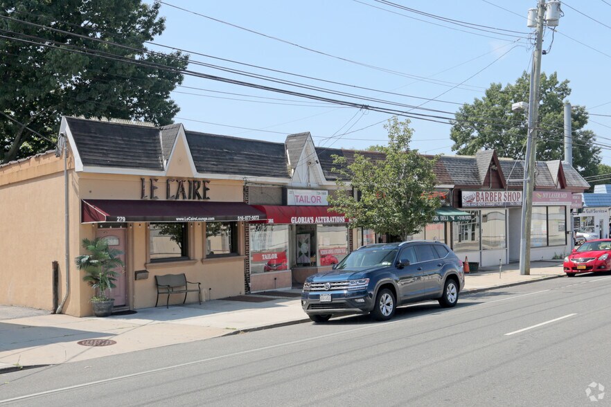 More Photos Of 279 Hillside Ave, Williston Park Bar For Sale