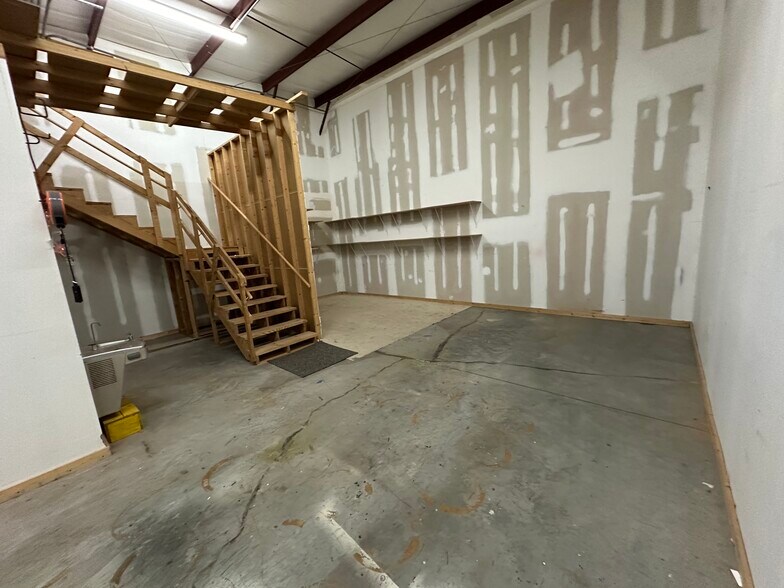 More Photos Of 2270 Pendley Rd, Cumming Warehouse For Sale
