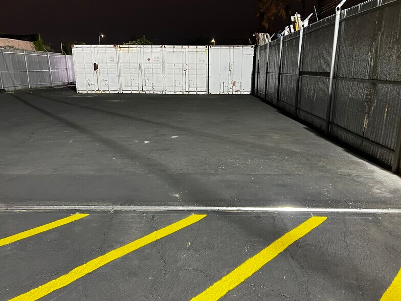 More Photos Of 7305 Deering Ave, Canoga Park Land For Lease