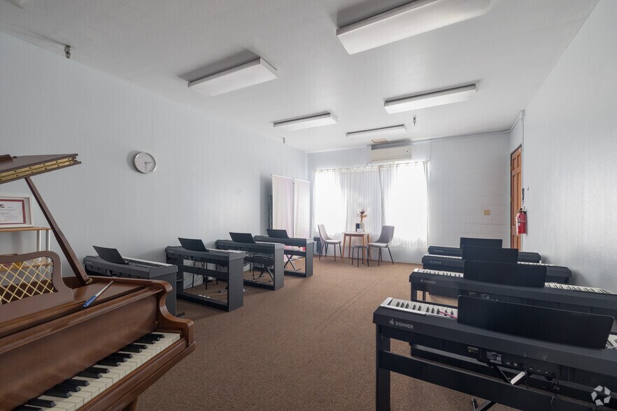 More Photos Of 616 S Del Mar Ave, San Gabriel Office Residential For Lease