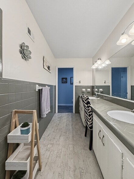 More Photos Of 5602 Highway 69 N, Northport Flex For Sale