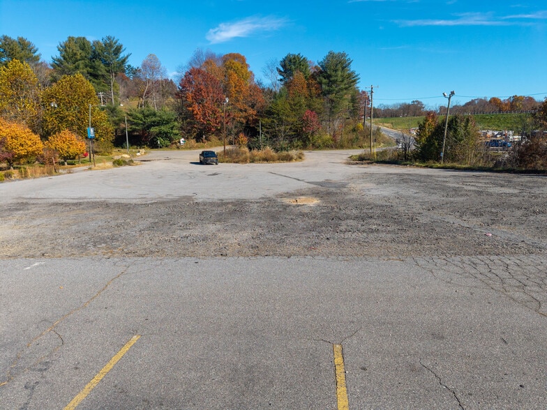 More Photos Of 1941 Champion Dr, Canton Restaurant For Lease