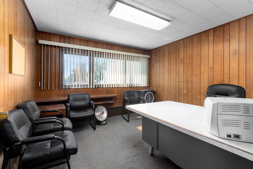 More Photos Of 1212 S Main St, Kalispell Auto Dealership For Sale