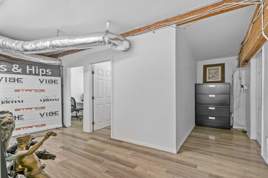 More Photos Of 3133 W Burbank Blvd, Burbank Coworking Space