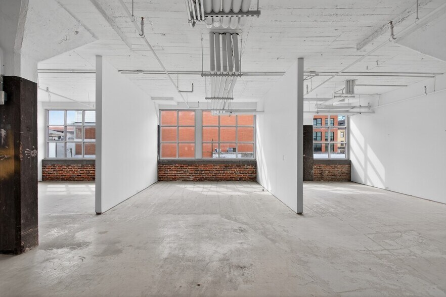 More Photos Of 111 Broadway, Nashville General Retail For Lease