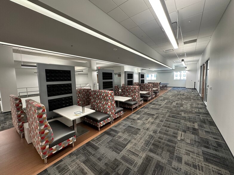 More Photos Of 150 Peabody Pl, Memphis Office For Lease