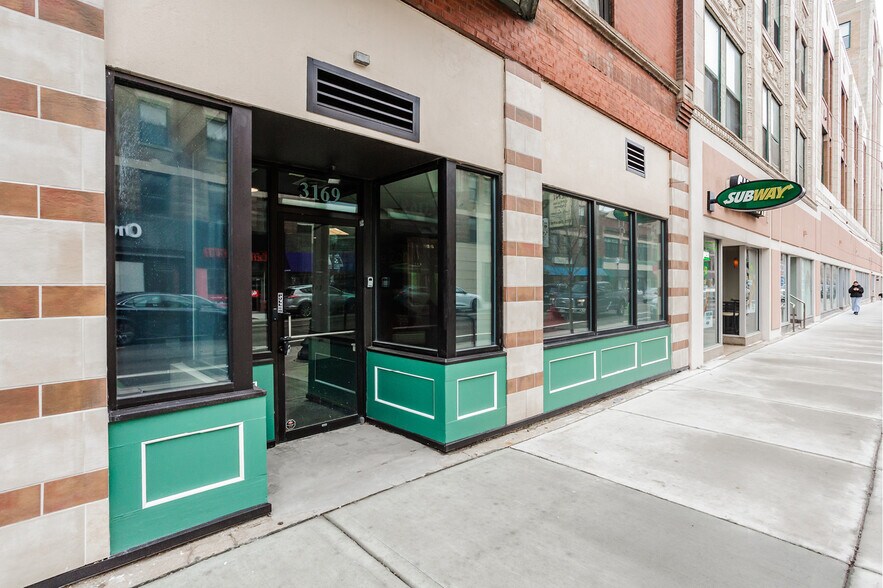 More Photos Of 1547-1549 W Belmont Ave, Chicago Unknown For Lease