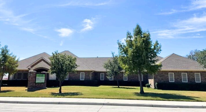 Primary Photo Of 2715 Osler Dr, Grand Prairie Office For Sale