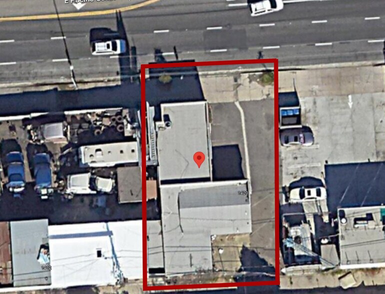 More Photos Of 1418 E Pacific Coast Hwy, Wilmington Office For Lease